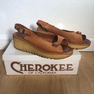 Women's vintage Cherokee slingback Tan Wedge Sandals size 8
